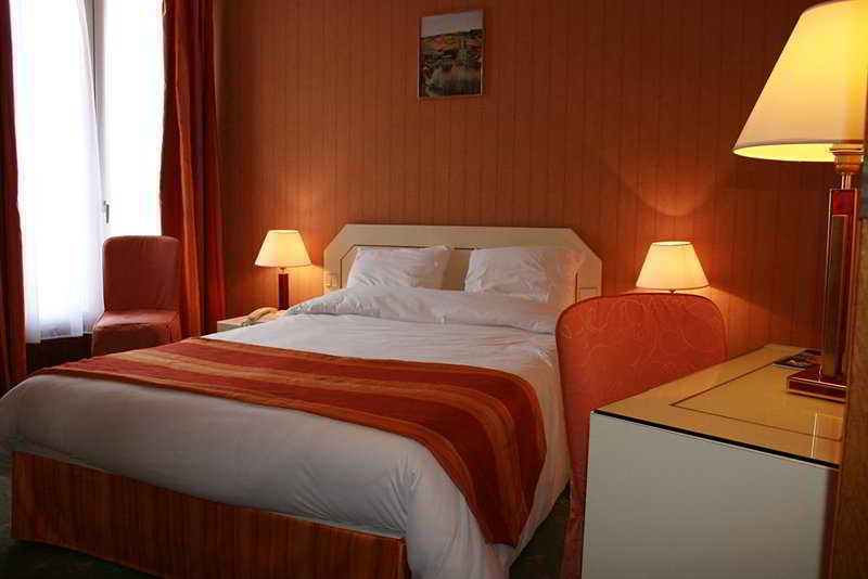 Hotel Princesse Isabelle Puteaux Zewnętrze zdjęcie